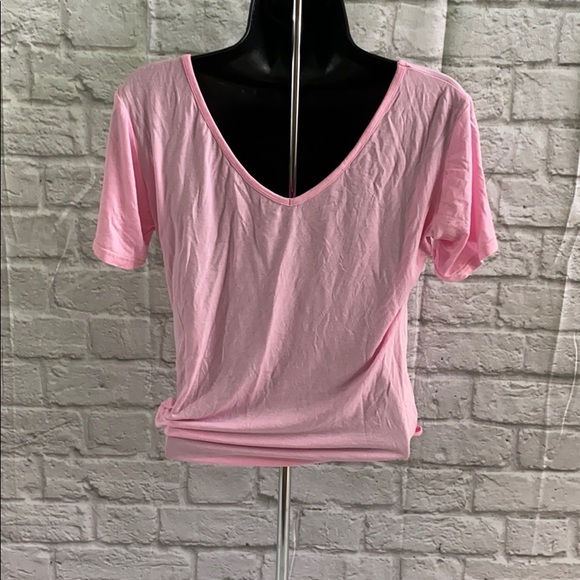 pink tee 💗 - Picture 2 of 4